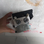 Cụm bơm ABS xe Mitsubishi Xpander (Đen – Bạc) Mã sp: 4670B305