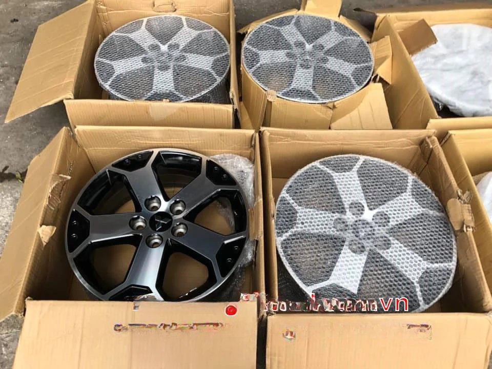 La zăng, Mâm xe Mitsubishi Xpander Cross (Indonesia – Hợp kim – Đen – Bạc) Mã sp: 4250G059