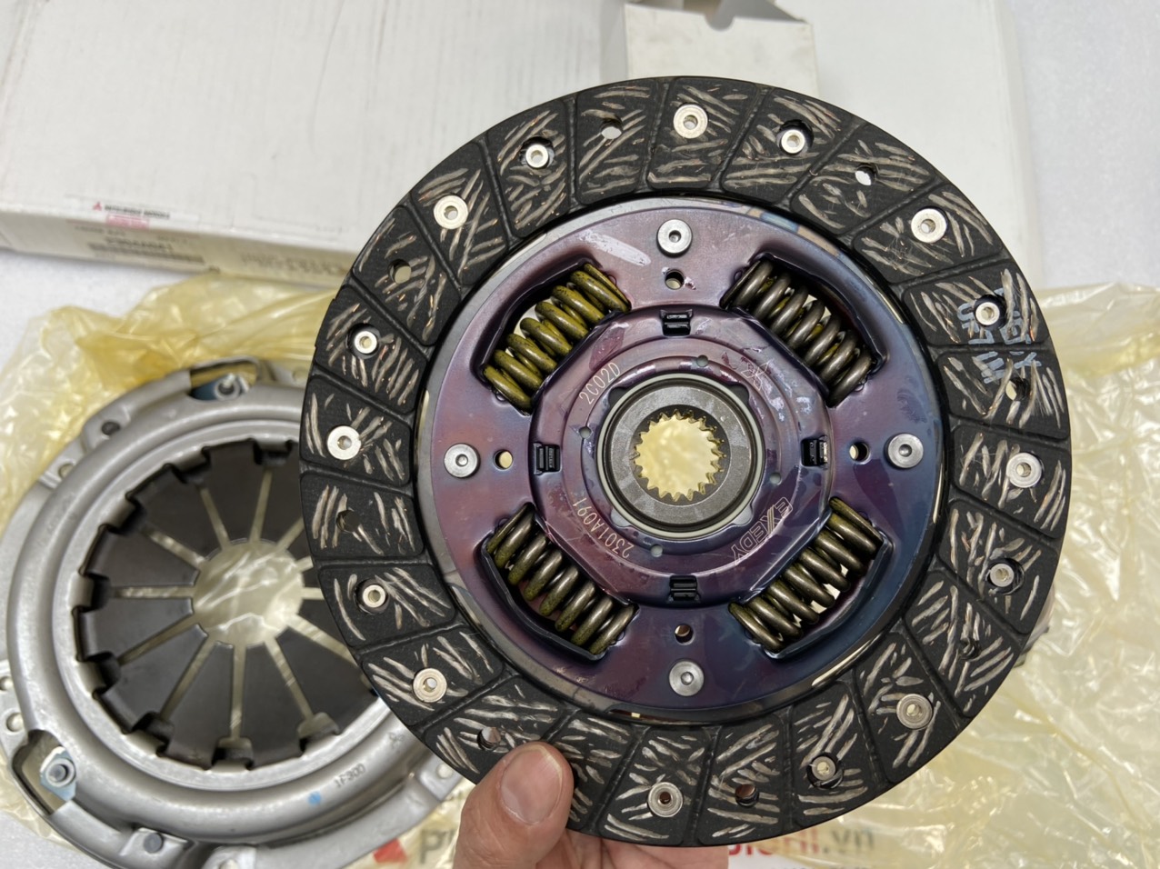 Bộ côn xe Mitsubishi Attrage