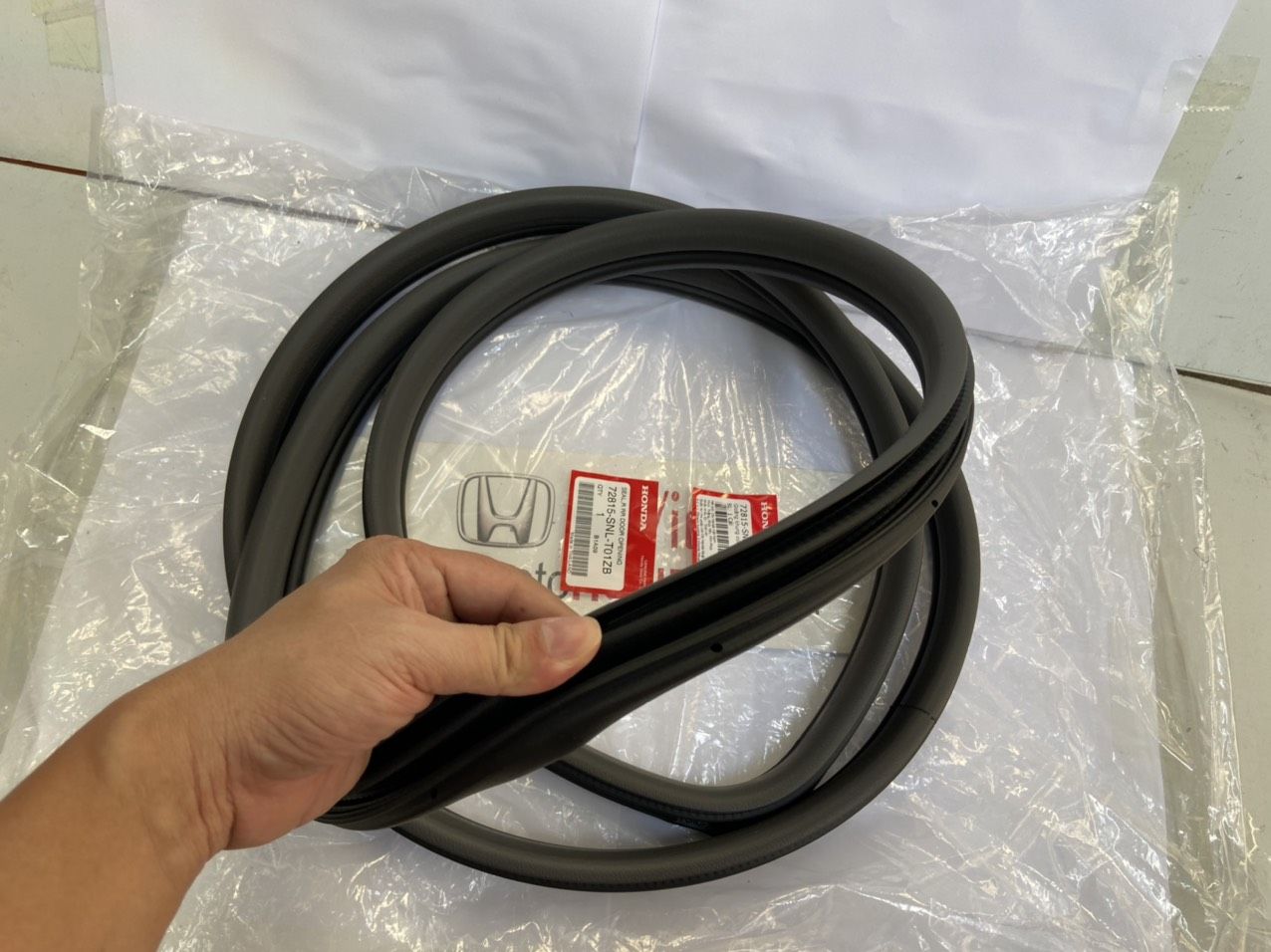 Gioăng khung cánh cửa xe Honda CIVIC (Đen)