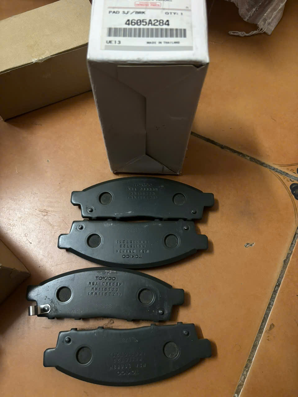 Má phanh trước Triton 2010-2020