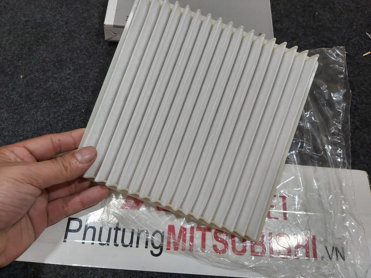 Lọc gió điều hòa xe mitsubishi Attrage hàng thay thế (Trắng) Mã sp: L-270920-6 |