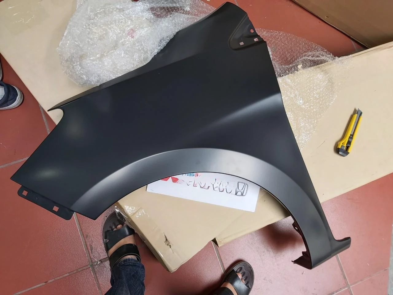 Tai xe bên lái xe mitsubishi Attrage 2020 (Hợp kim – Đen) Mã sp: L-101120-8