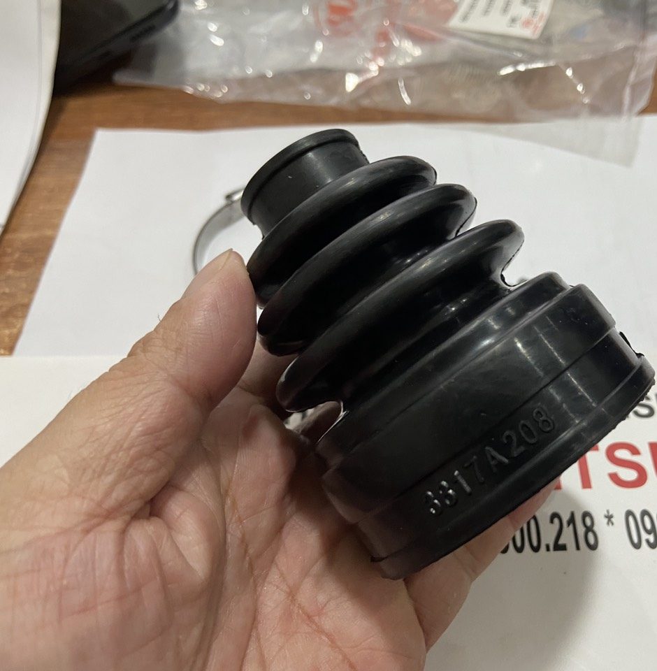 Cao su chụp bụi láp xe Mitsubishi Mirage và Attrage Mã sp: 3817A208 |