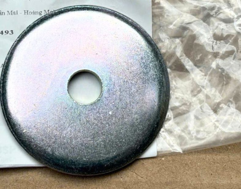 Miếng đệm trên giảm xóc trước dưới bát bèo Mitsubishi Triton 2024-2027 MR455493 Mã sp: MR455493 | Tình trạng: Còn hàng